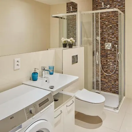 Elegant Studio In New Town By Days