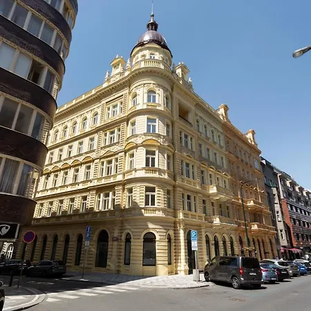 Elegant Studio In New Town By Days *